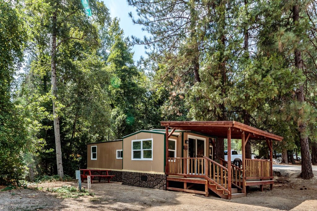 Bass-Lake-At-Yosemite-Cabins