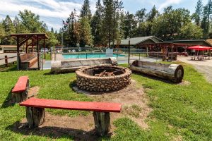 Bass-Lake-At-Yosemite-RV-Park-Firepit